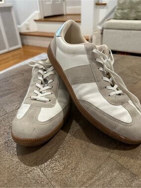 Casual White and Light Gray Leather Sneakers